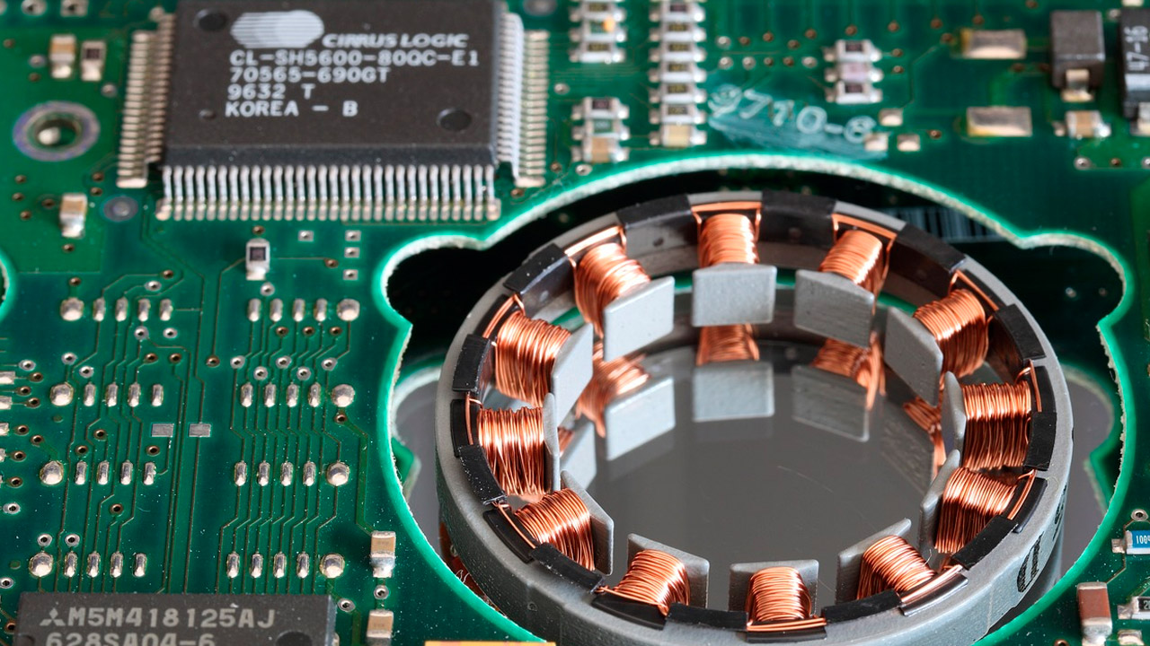 Aplicaciones de los metales en la electrónica Aplicaciones de los metales en la electrónica