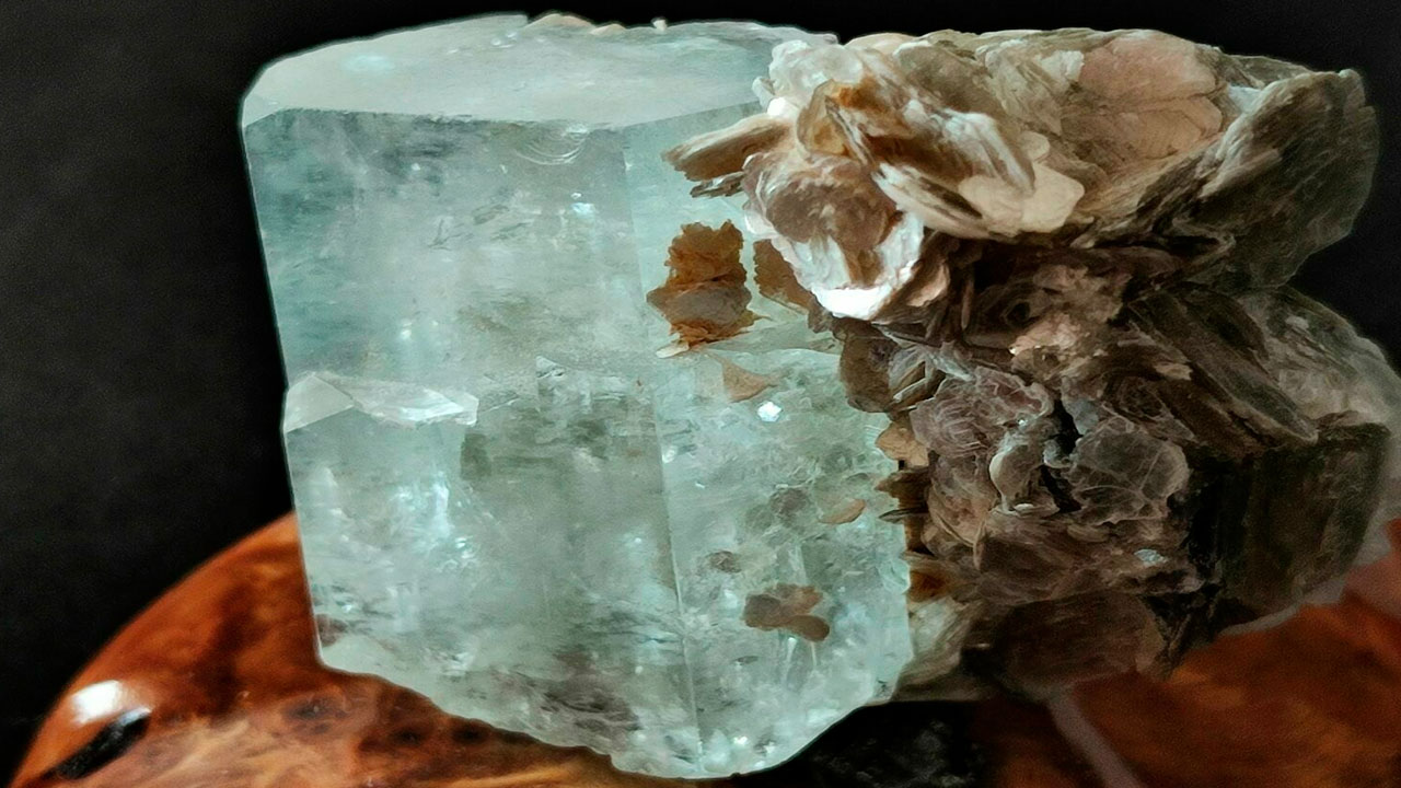 Alejandrita (Alexandrite)