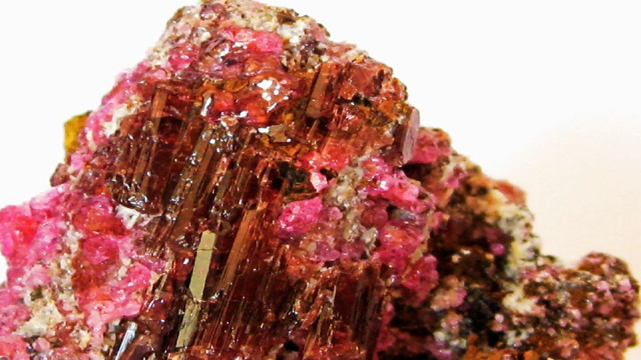 Painita (Painite)